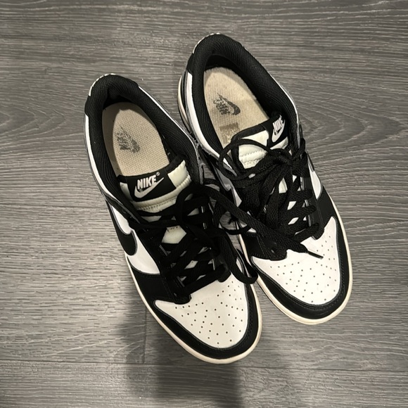 Nike dunks - Picture 2 of 3